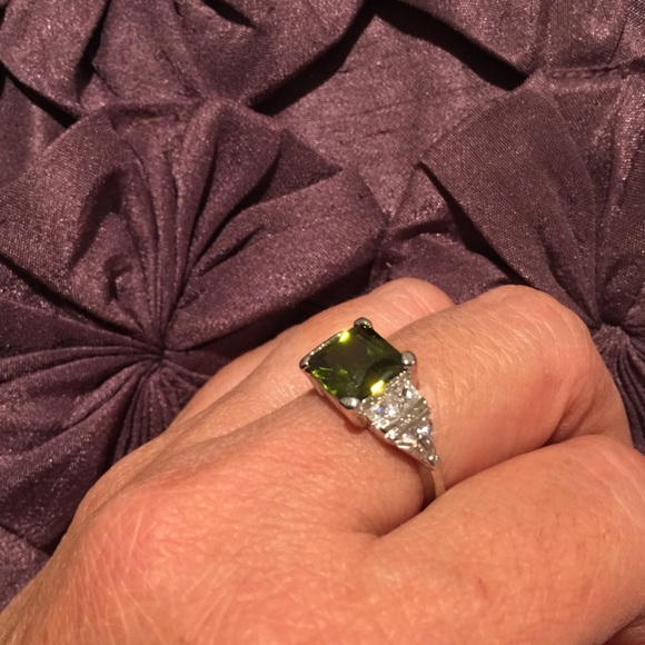 Ring - Picture 2 of 3